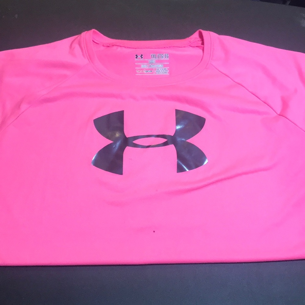 Pink under armor t-shirt